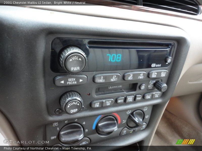 Bright White / Neutral 2001 Chevrolet Malibu LS Sedan