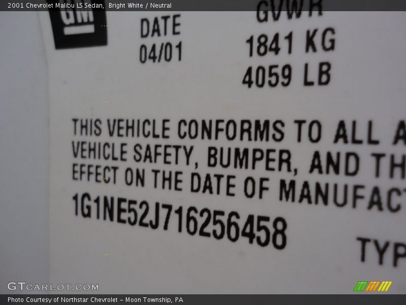 Bright White / Neutral 2001 Chevrolet Malibu LS Sedan