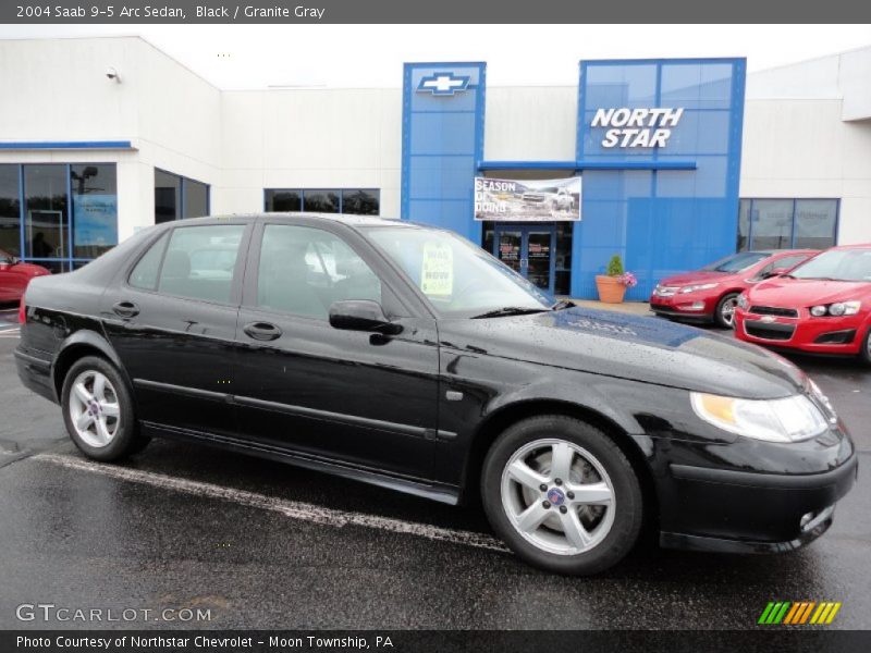 Black / Granite Gray 2004 Saab 9-5 Arc Sedan