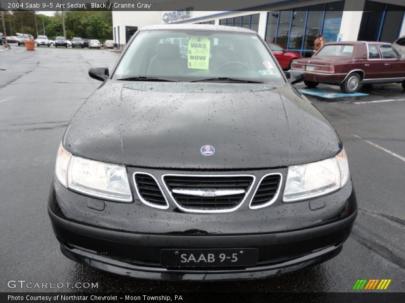 Black / Granite Gray 2004 Saab 9-5 Arc Sedan