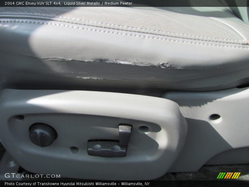 Liquid Silver Metallic / Medium Pewter 2004 GMC Envoy XUV SLT 4x4