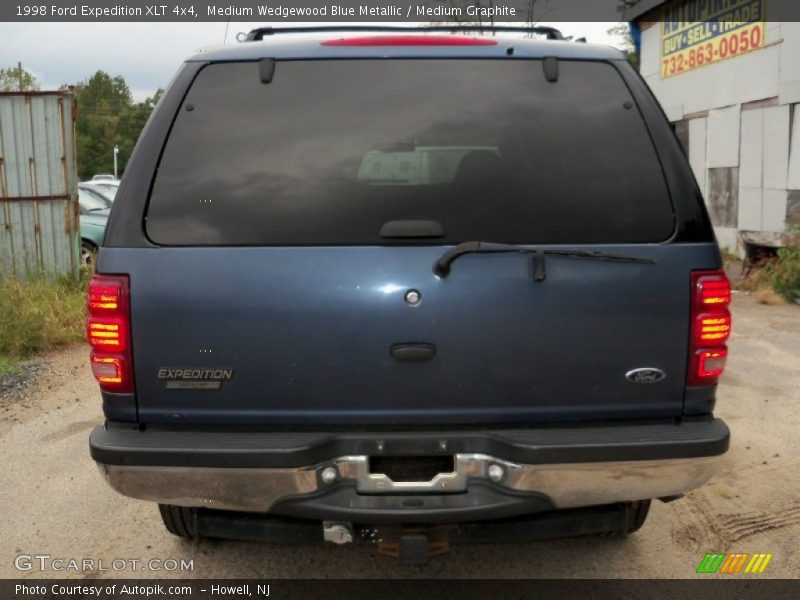 Medium Wedgewood Blue Metallic / Medium Graphite 1998 Ford Expedition XLT 4x4
