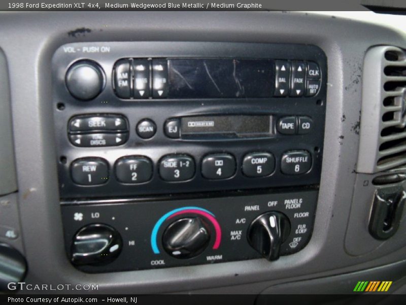 Medium Wedgewood Blue Metallic / Medium Graphite 1998 Ford Expedition XLT 4x4