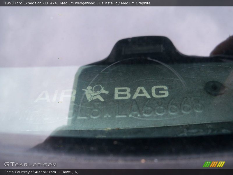 Medium Wedgewood Blue Metallic / Medium Graphite 1998 Ford Expedition XLT 4x4