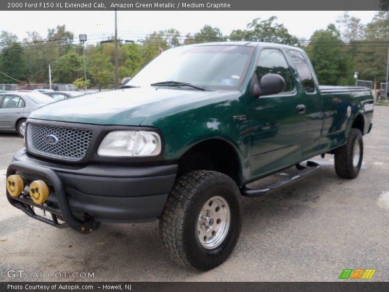 Front 3/4 View of 2000 F150 XL Extended Cab