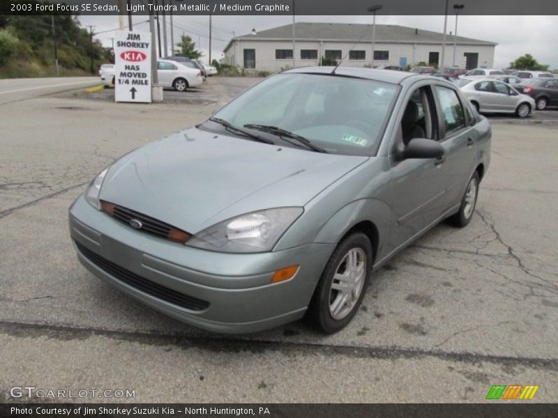 Light Tundra Metallic / Medium Graphite 2003 Ford Focus SE Sedan