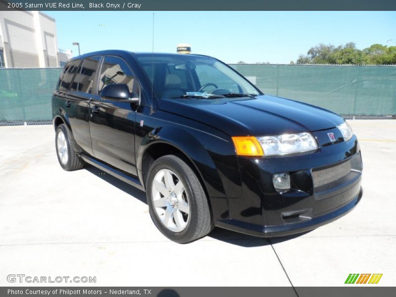 Front 3/4 View of 2005 VUE Red Line