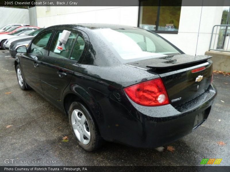 Black / Gray 2005 Chevrolet Cobalt Sedan