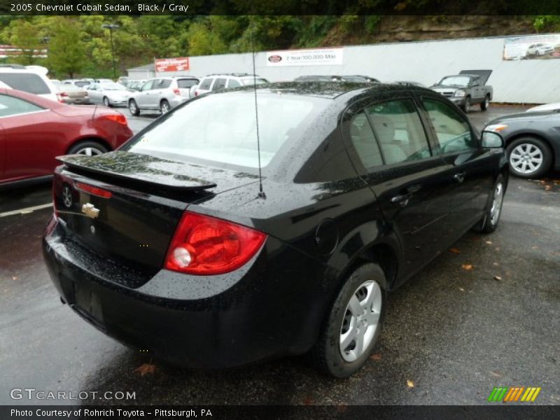 Black / Gray 2005 Chevrolet Cobalt Sedan