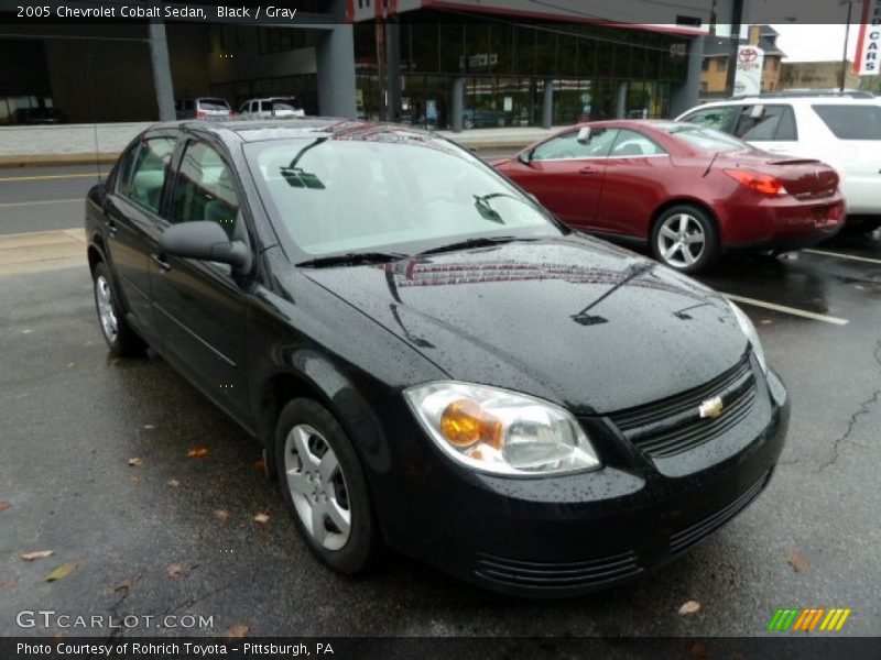 Black / Gray 2005 Chevrolet Cobalt Sedan