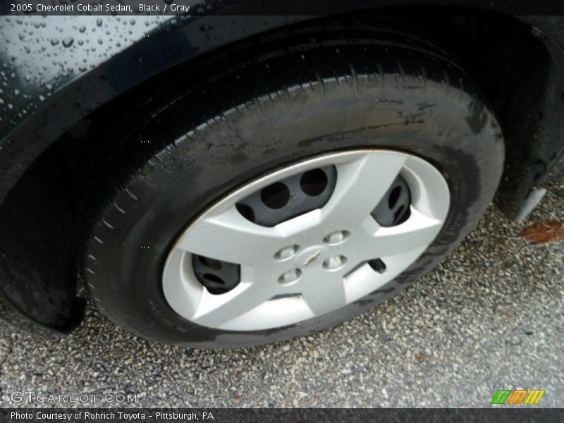 Black / Gray 2005 Chevrolet Cobalt Sedan