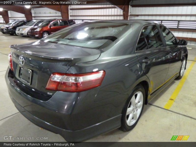 Magnetic Gray Metallic / Charcoal 2009 Toyota Camry SE