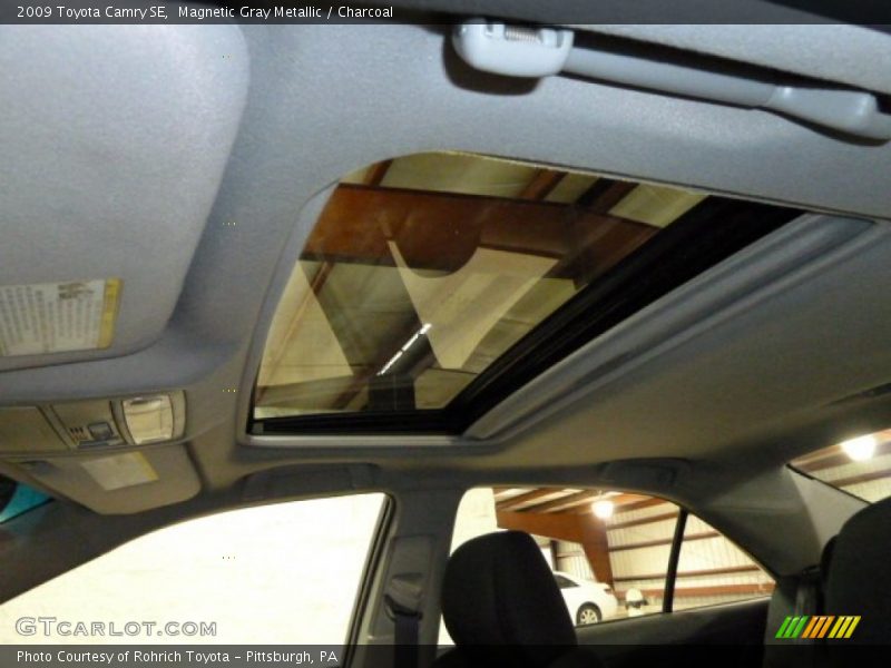 Magnetic Gray Metallic / Charcoal 2009 Toyota Camry SE