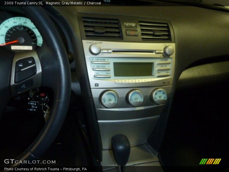 Magnetic Gray Metallic / Charcoal 2009 Toyota Camry SE