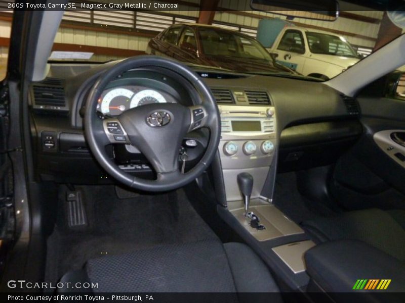 Magnetic Gray Metallic / Charcoal 2009 Toyota Camry SE