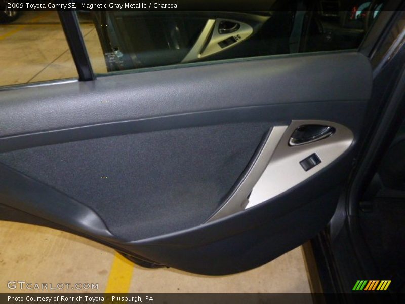 Magnetic Gray Metallic / Charcoal 2009 Toyota Camry SE
