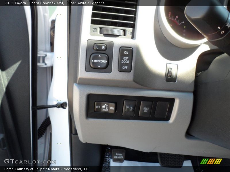 Super White / Graphite 2012 Toyota Tundra CrewMax 4x4