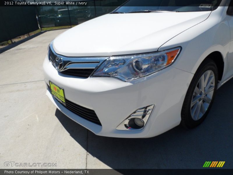 Super White / Ivory 2012 Toyota Camry XLE V6