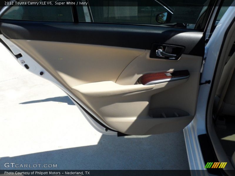 Super White / Ivory 2012 Toyota Camry XLE V6