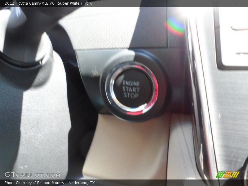 Super White / Ivory 2012 Toyota Camry XLE V6