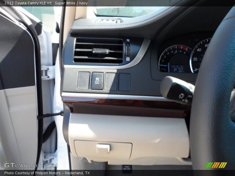 Super White / Ivory 2012 Toyota Camry XLE V6