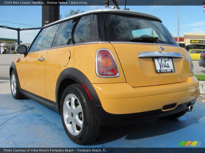 Mellow Yellow / Black/Grey 2009 Mini Cooper Hardtop