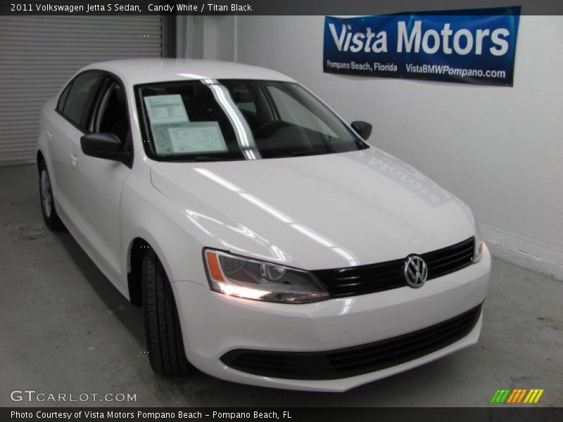 Candy White / Titan Black 2011 Volkswagen Jetta S Sedan