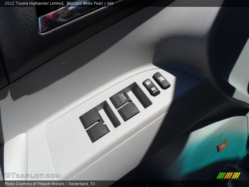 Blizzard White Pearl / Ash 2012 Toyota Highlander Limited