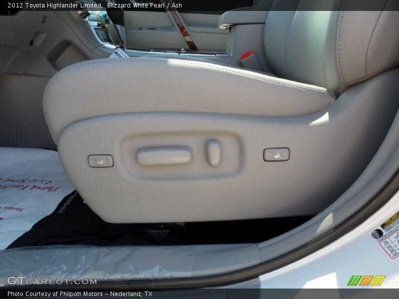 Blizzard White Pearl / Ash 2012 Toyota Highlander Limited
