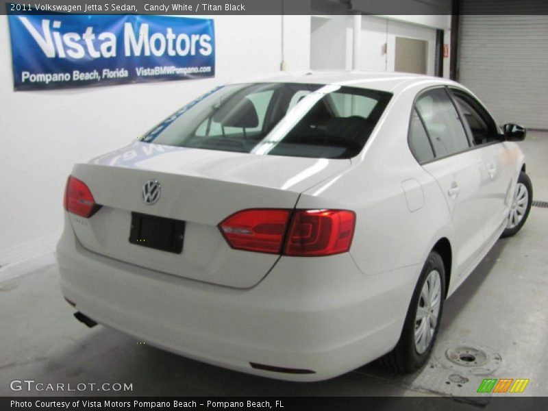 Candy White / Titan Black 2011 Volkswagen Jetta S Sedan