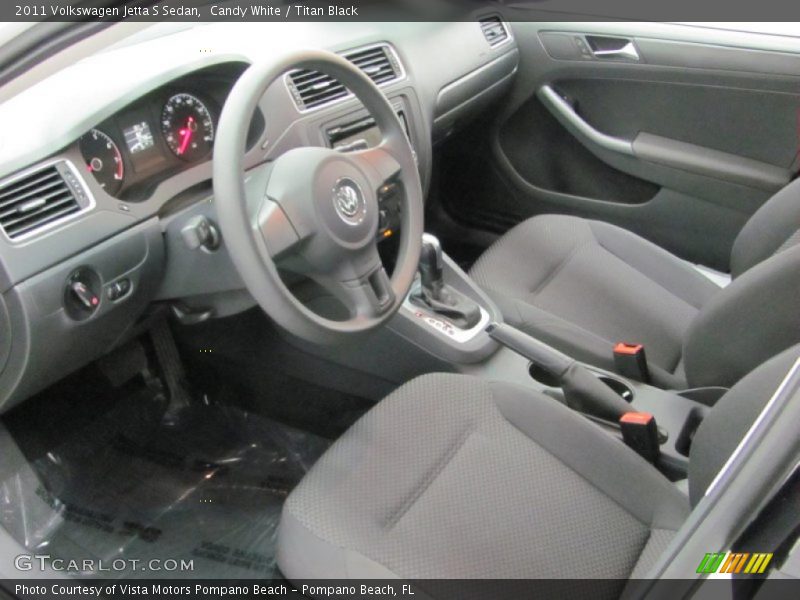 Candy White / Titan Black 2011 Volkswagen Jetta S Sedan