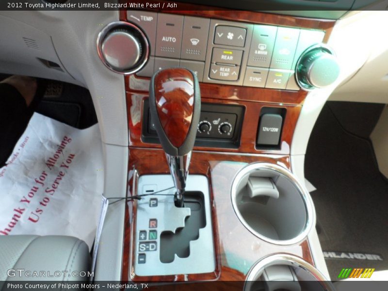 Blizzard White Pearl / Ash 2012 Toyota Highlander Limited