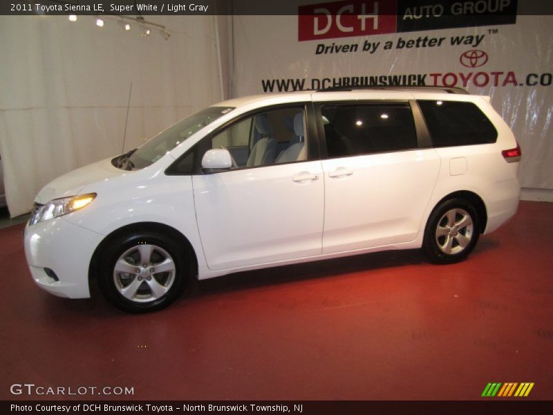 Super White / Light Gray 2011 Toyota Sienna LE