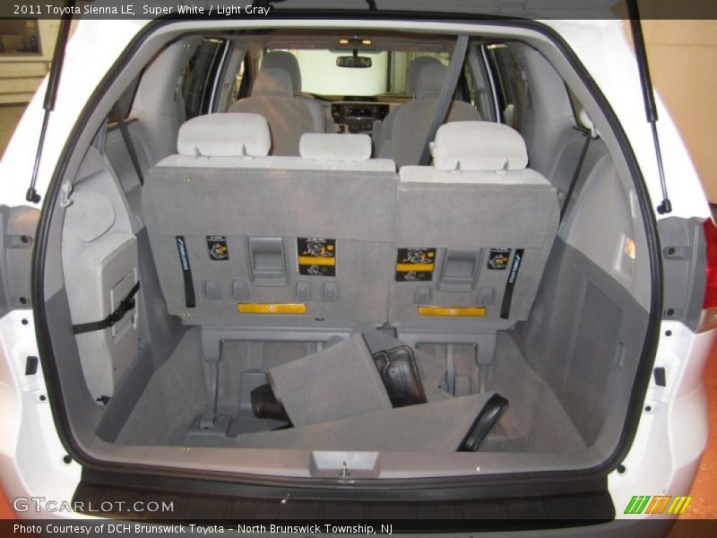 Super White / Light Gray 2011 Toyota Sienna LE