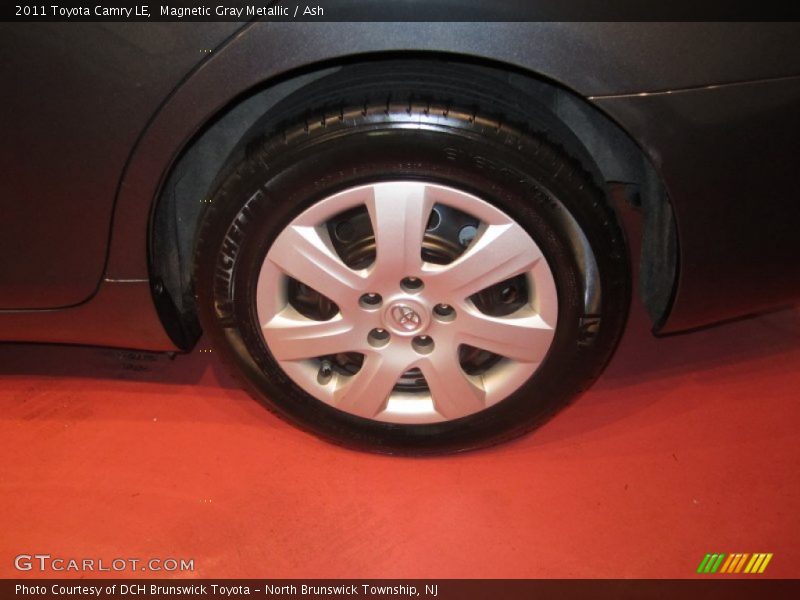 Magnetic Gray Metallic / Ash 2011 Toyota Camry LE