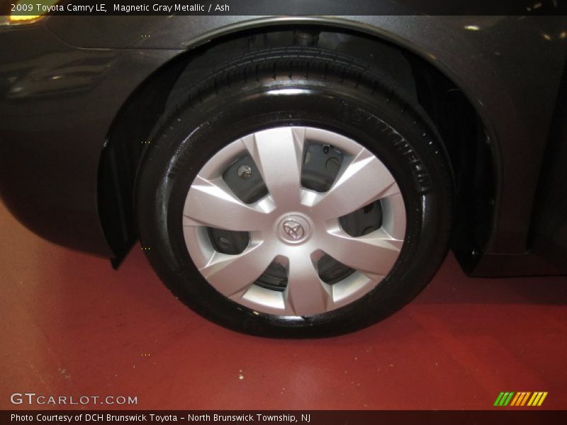 Magnetic Gray Metallic / Ash 2009 Toyota Camry LE