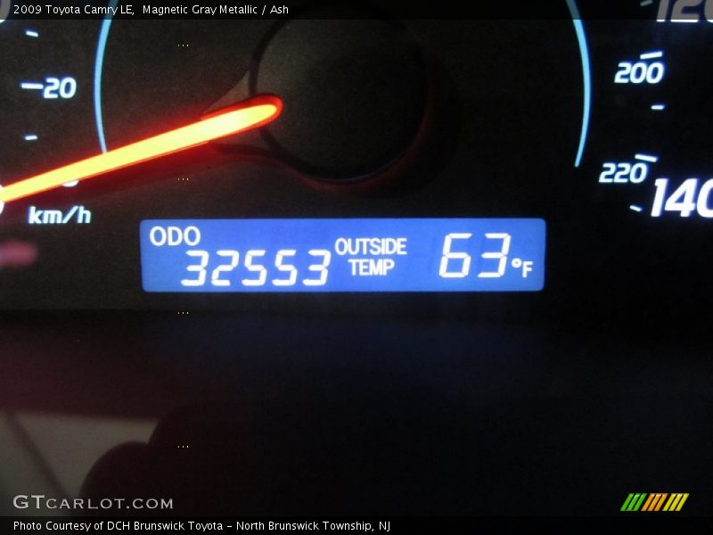 Magnetic Gray Metallic / Ash 2009 Toyota Camry LE