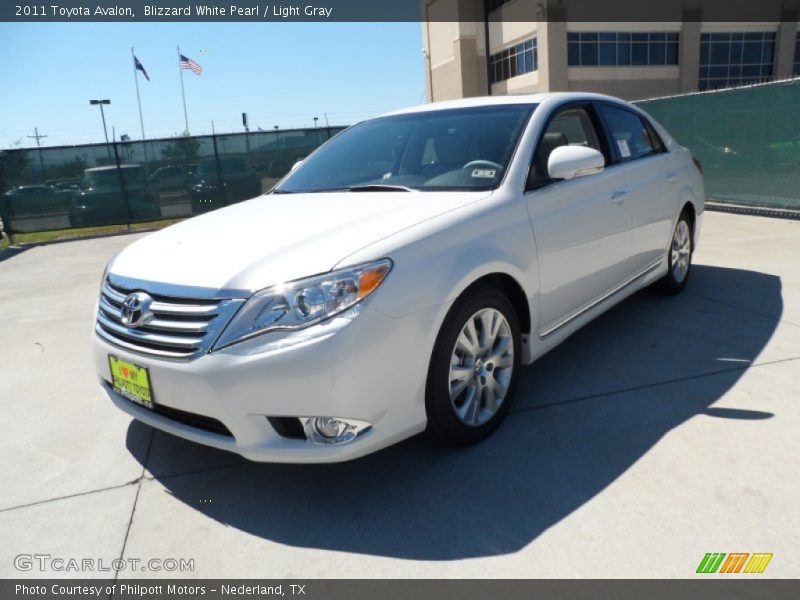 Blizzard White Pearl / Light Gray 2011 Toyota Avalon