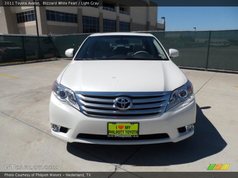 Blizzard White Pearl / Light Gray 2011 Toyota Avalon