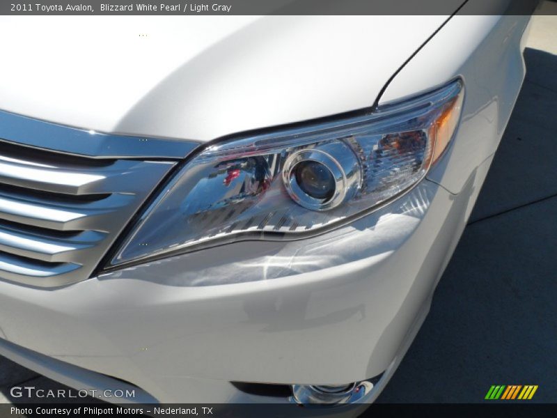 Blizzard White Pearl / Light Gray 2011 Toyota Avalon