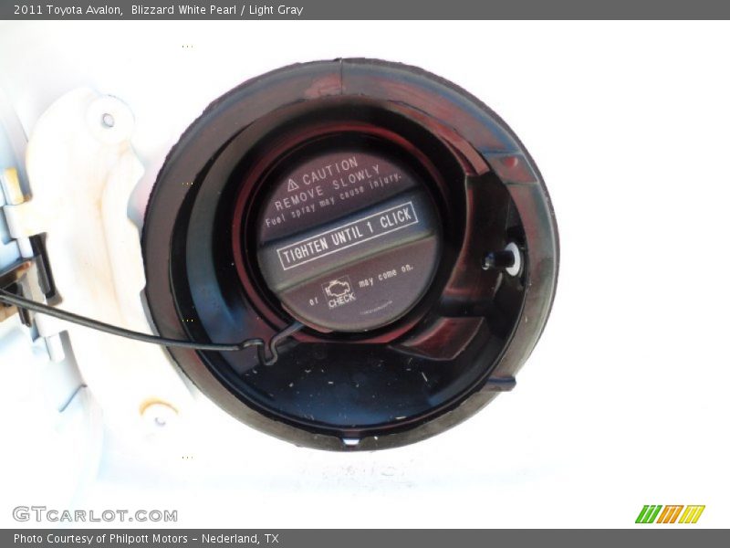 Blizzard White Pearl / Light Gray 2011 Toyota Avalon