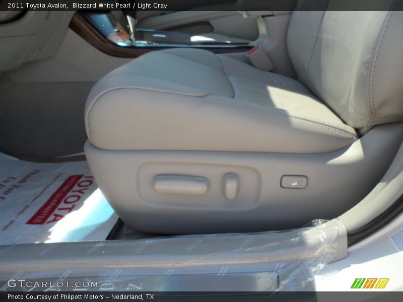 Blizzard White Pearl / Light Gray 2011 Toyota Avalon