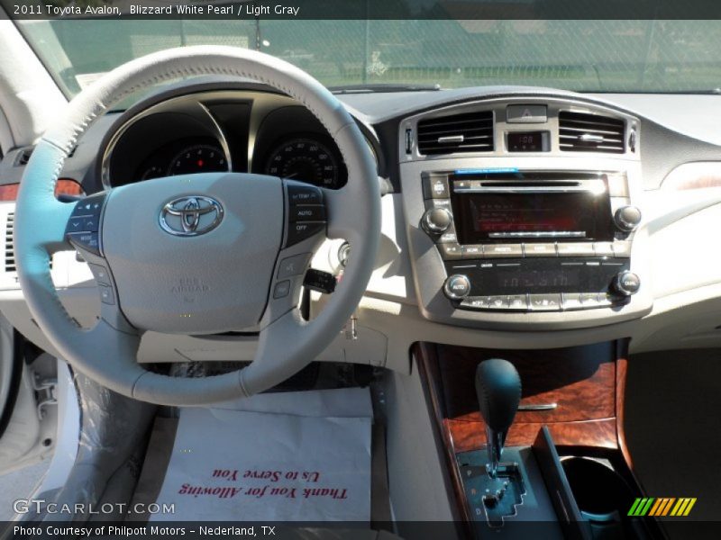 Blizzard White Pearl / Light Gray 2011 Toyota Avalon