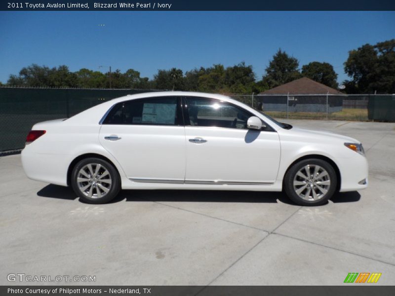 Blizzard White Pearl / Ivory 2011 Toyota Avalon Limited
