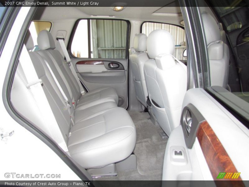  2007 Envoy Denali Light Gray Interior