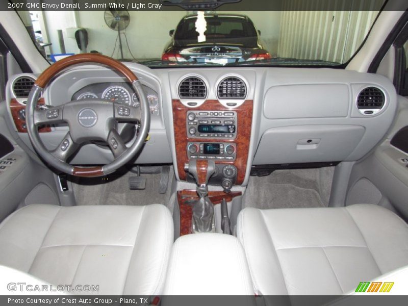 Summit White / Light Gray 2007 GMC Envoy Denali
