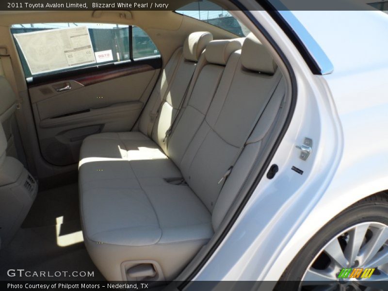 Blizzard White Pearl / Ivory 2011 Toyota Avalon Limited