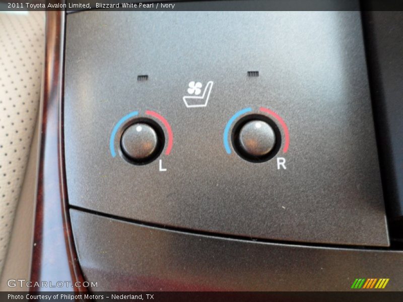 Blizzard White Pearl / Ivory 2011 Toyota Avalon Limited