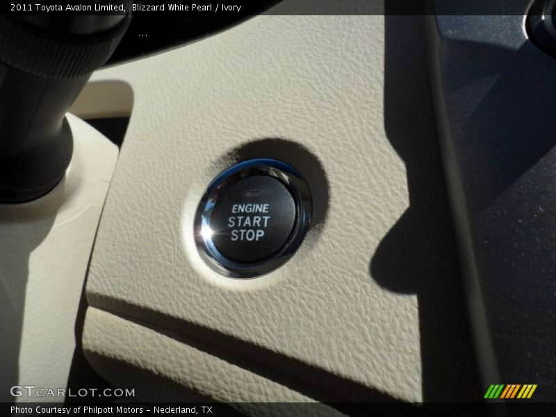 Blizzard White Pearl / Ivory 2011 Toyota Avalon Limited