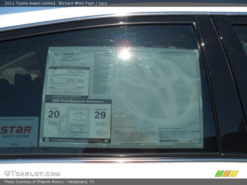 Blizzard White Pearl / Ivory 2011 Toyota Avalon Limited